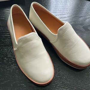 Vince Canella flats, size 5.5, new